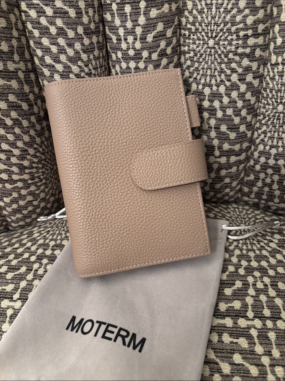 Moterm Pocket Size Pebbled Taupe Leather Planner Cover Like New